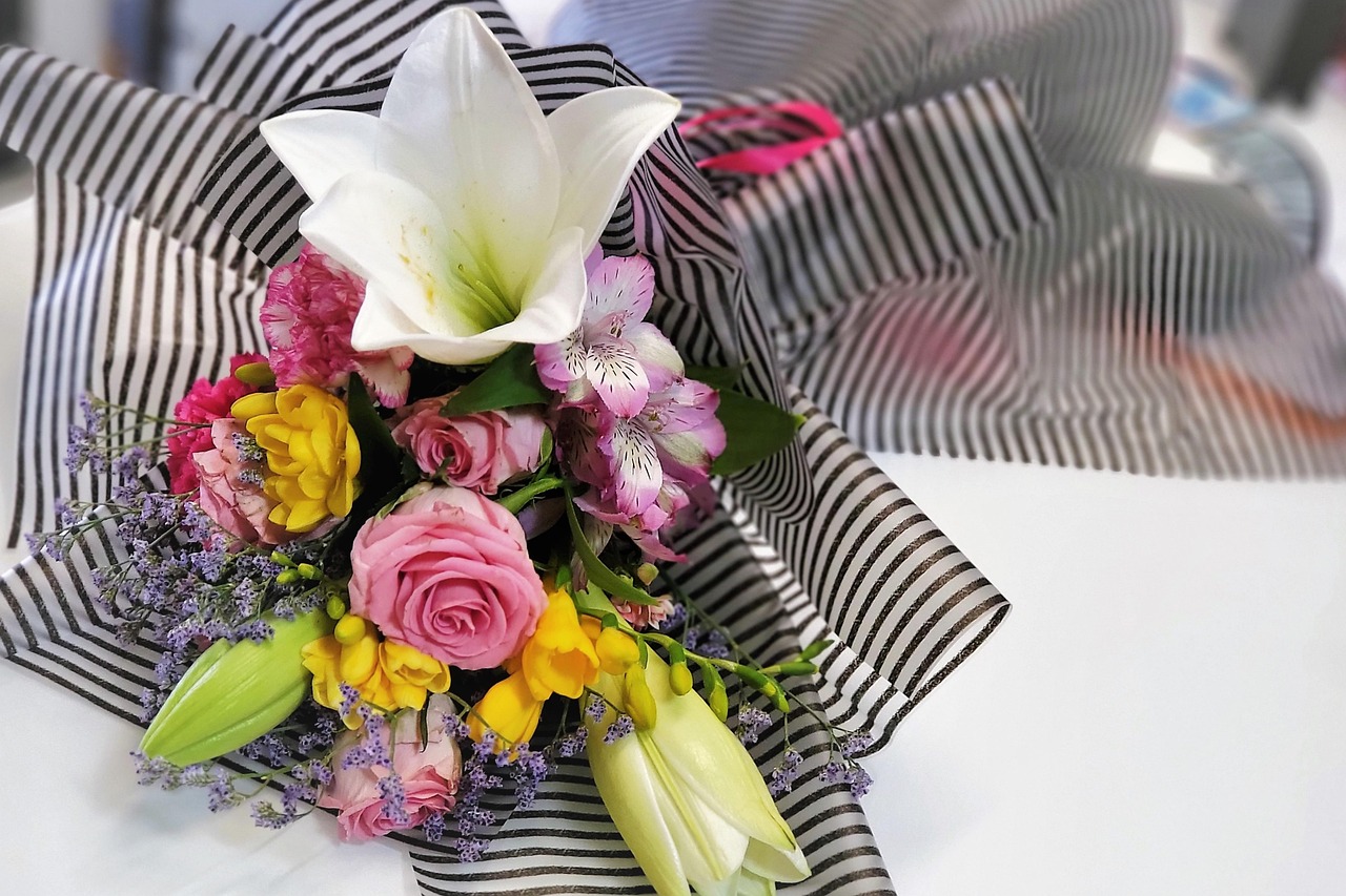Romantic Mixed Bouquet